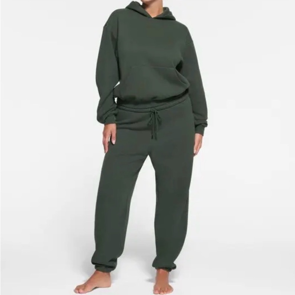 SKIMS Spruce Cotton Fleece Jogger - Size M